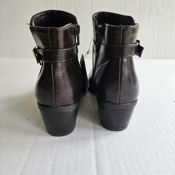 London Fog Halifax ankle bootie brown size 7 faux leather water resistant NWT - Picture 8 of 14